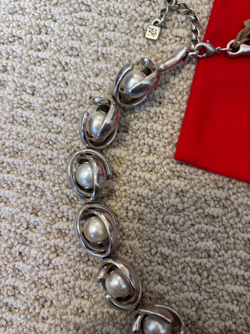 “Lisa In The Sky" necklace by the UNOde50 - Picture 8 of 9